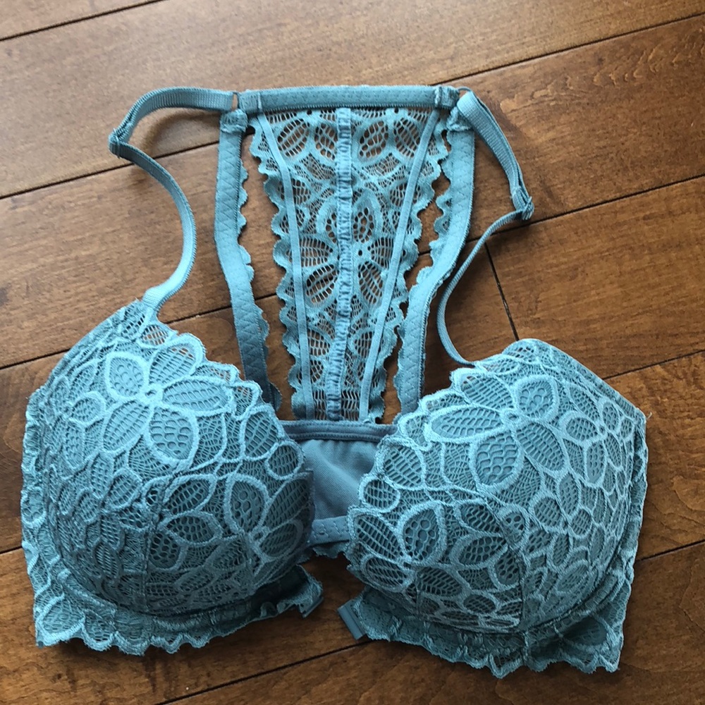Halter style front close VS date bra